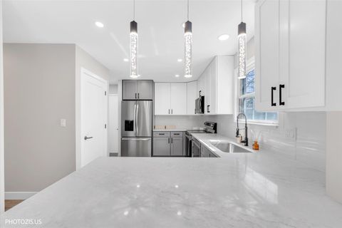 Tiny photo for 642 Williams Court, Gurnee, IL 60031 (MLS # 12616277)