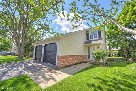 Photo of 642 Williams Court, Gurnee, IL 60031 (MLS # 12616277)