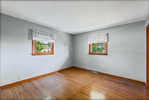 Tiny photo for 514 N Guthrie Street, Gibson City, IL 60936 (MLS # 12486237)