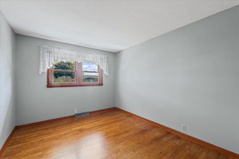Tiny photo for 514 N Guthrie Street, Gibson City, IL 60936 (MLS # 12486237)
