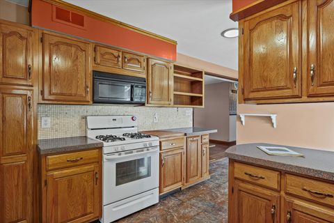 Tiny photo for 514 N Guthrie Street, Gibson City, IL 60936 (MLS # 12486237)