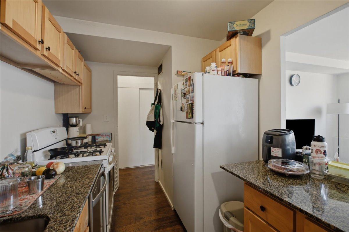 3950 N Lake Shore Drive 2103A