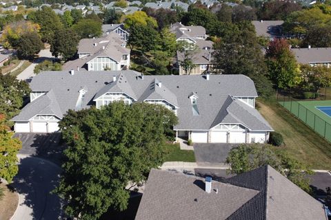 Tiny photo for 215 Coventry Circle #215, Vernon Hills, IL 60061 (MLS # 12486494)