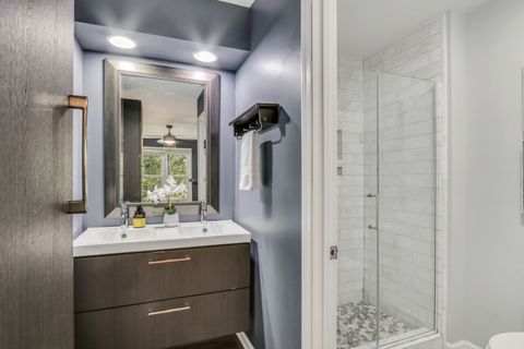 Tiny photo for 215 Coventry Circle #215, Vernon Hills, IL 60061 (MLS # 12486494)