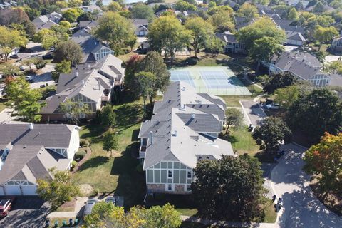 Tiny photo for 215 Coventry Circle #215, Vernon Hills, IL 60061 (MLS # 12486494)