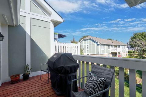 Tiny photo for 215 Coventry Circle #215, Vernon Hills, IL 60061 (MLS # 12486494)