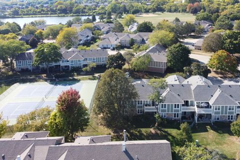 Tiny photo for 215 Coventry Circle #215, Vernon Hills, IL 60061 (MLS # 12486494)