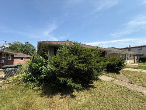 Tiny photo for 14737 Ellis Avenue, Dolton, IL 60419 (MLS # 12707214)