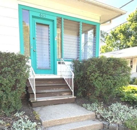 Tiny photo for 605 S Walnut Street, Urbana, IL 61801 (MLS # 12668117)