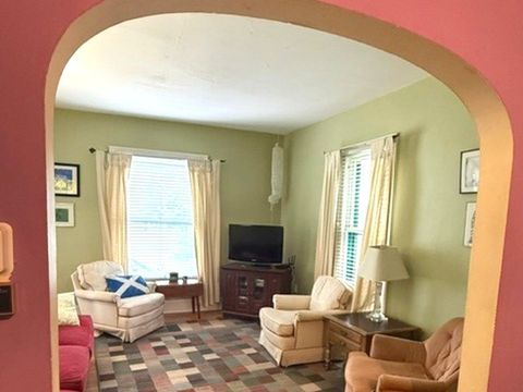 Tiny photo for 605 S Walnut Street, Urbana, IL 61801 (MLS # 12668117)
