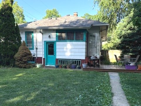 Tiny photo for 605 S Walnut Street, Urbana, IL 61801 (MLS # 12668117)