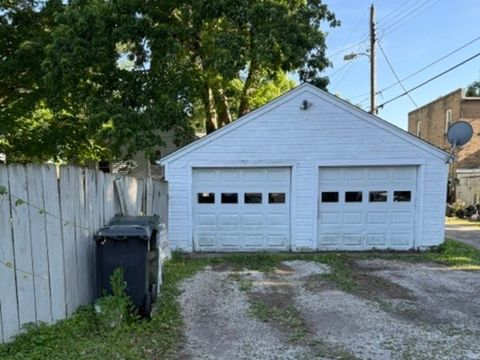 Tiny photo for 605 S Walnut Street, Urbana, IL 61801 (MLS # 12668117)