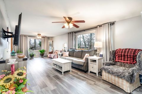 Tiny photo for 714 Elmwood Drive, Carpentersville, IL 60110 (MLS # 12595980)