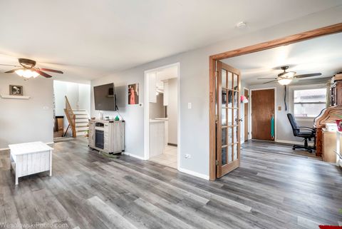 Tiny photo for 714 Elmwood Drive, Carpentersville, IL 60110 (MLS # 12595980)