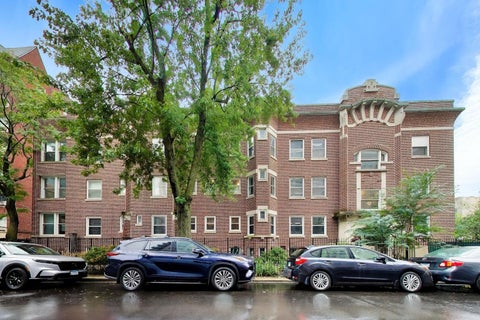 Photo of 955 W Carmen Avenue #2B, Chicago, IL 60640 (MLS # 12772018)