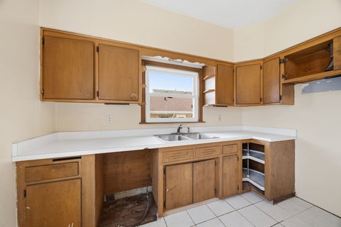 Tiny photo for 2705 Grunewald Street, Blue Island, IL 60406 (MLS # 12726190)