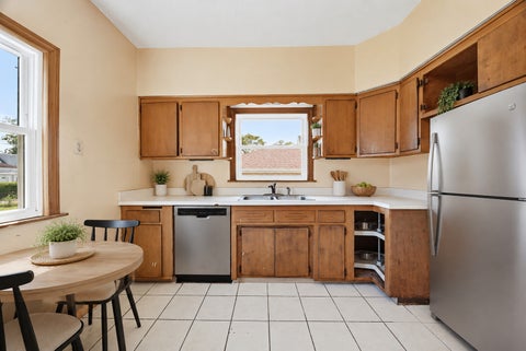 Tiny photo for 2705 Grunewald Street, Blue Island, IL 60406 (MLS # 12726190)