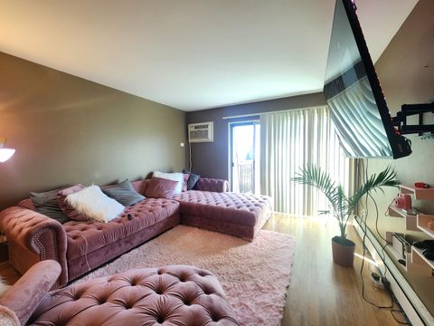 Tiny photo for 10A E DUNDEE QUARTER Drive #306, Palatine, IL 60074 (MLS # 12436865)