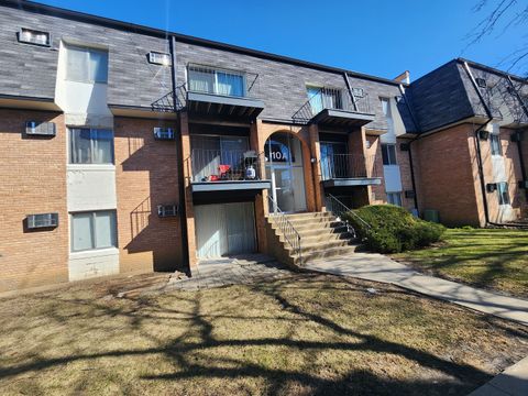 Tiny photo for 10A E DUNDEE QUARTER Drive #306, Palatine, IL 60074 (MLS # 12436865)