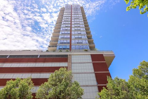 1600 S Prairie Avenue 810 Chicago IL 60616