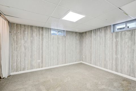 Tiny photo for 840 S Thurlow Street, Hinsdale, IL 60521 (MLS # 12511817)