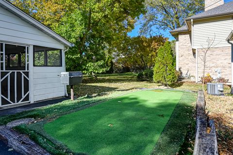 Tiny photo for 840 S Thurlow Street, Hinsdale, IL 60521 (MLS # 12511817)
