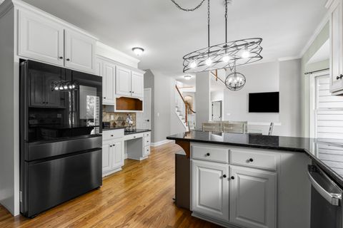 Tiny photo for 4 Persimmon Lane, South Elgin, IL 60177 (MLS # 12411399)