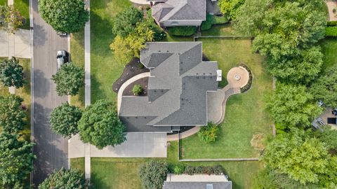 Tiny photo for 4 Persimmon Lane, South Elgin, IL 60177 (MLS # 12411399)