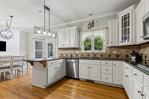 Tiny photo for 4 Persimmon Lane, South Elgin, IL 60177 (MLS # 12411399)