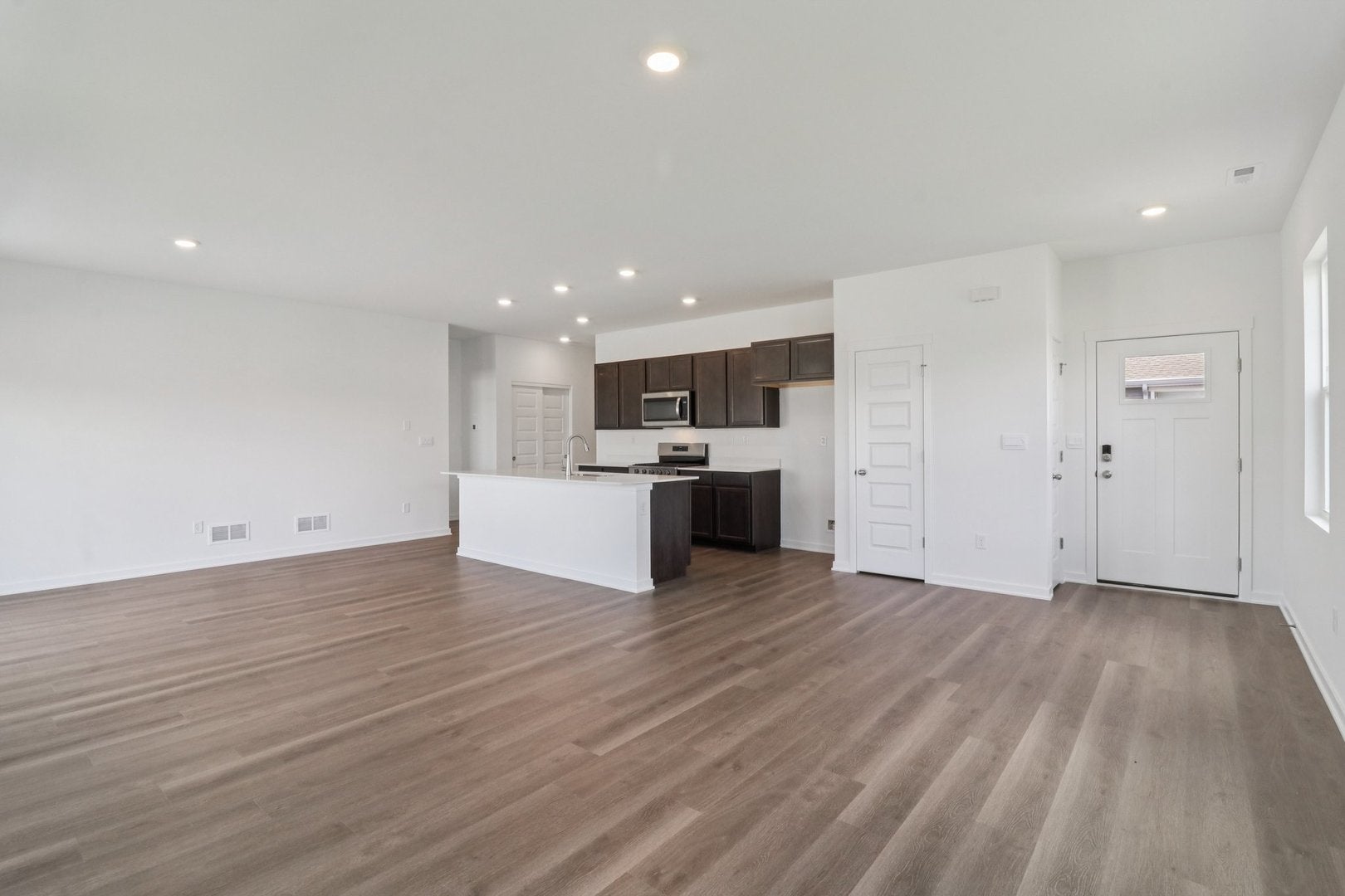 2437 Glacier Street