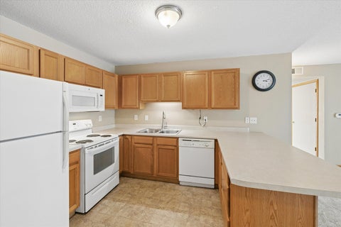 Tiny photo for 3215 S 16th Avenue #102, Eldridge, IA 52748 (MLS # 12704094)