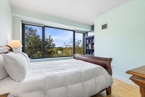 Tiny photo for 900 Chicago Avenue #413, Evanston, IL 60202 (MLS # 12483143)