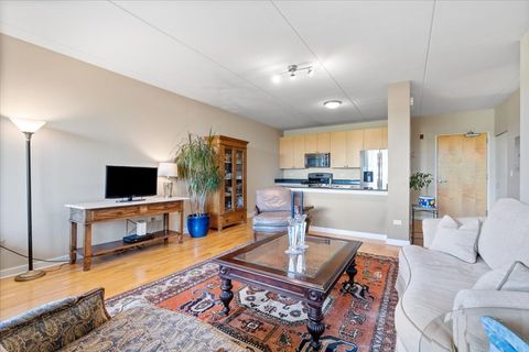 Tiny photo for 900 Chicago Avenue #413, Evanston, IL 60202 (MLS # 12483143)
