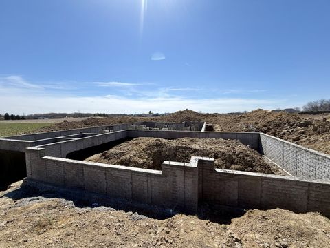 Tiny photo for 6777 Meghan Avenue, Bettendorf, IA 52722 (MLS # 12606303)