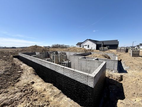 Tiny photo for 6777 Meghan Avenue, Bettendorf, IA 52722 (MLS # 12606303)