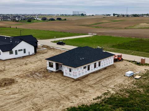 Tiny photo for 6777 Meghan Avenue, Bettendorf, IA 52722 (MLS # 12606303)