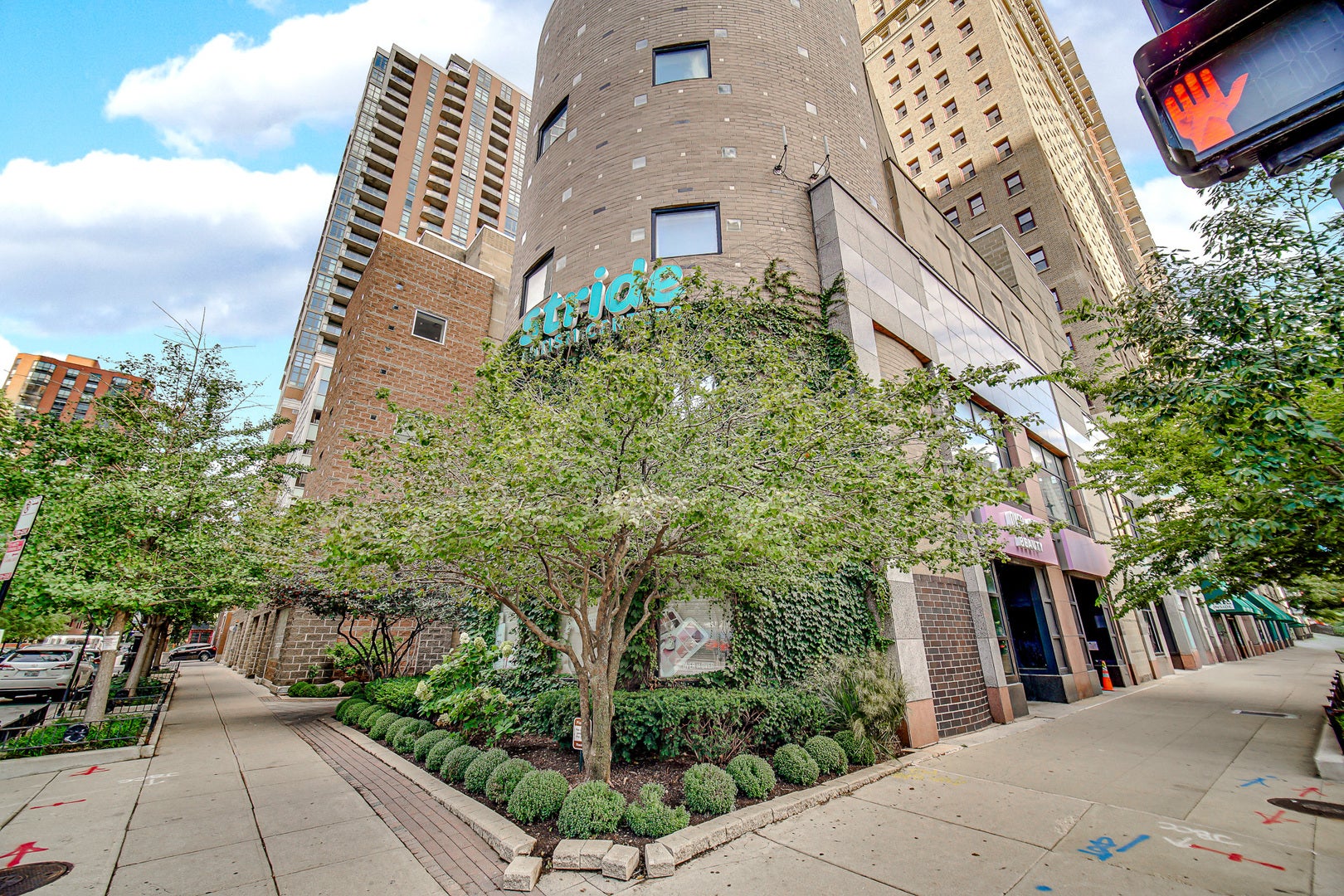 40 E 9th Street 1809