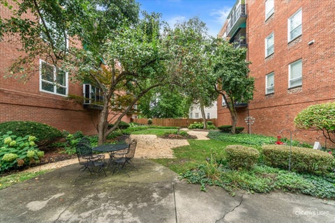 Tiny photo for 450 W Downer Place #2A, Aurora, IL 60506 (MLS # 12765034)