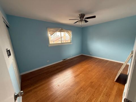 Tiny photo for 231 DOVER Drive #231, Des Plaines, IL 60018 (MLS # 12594602)