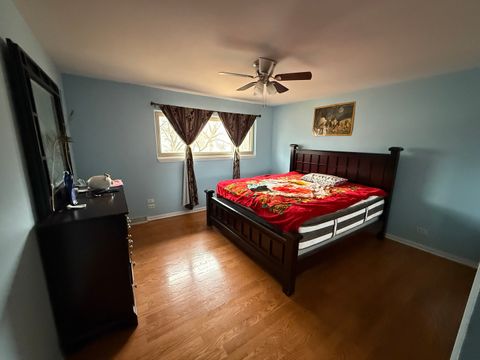 Tiny photo for 231 DOVER Drive #231, Des Plaines, IL 60018 (MLS # 12594602)