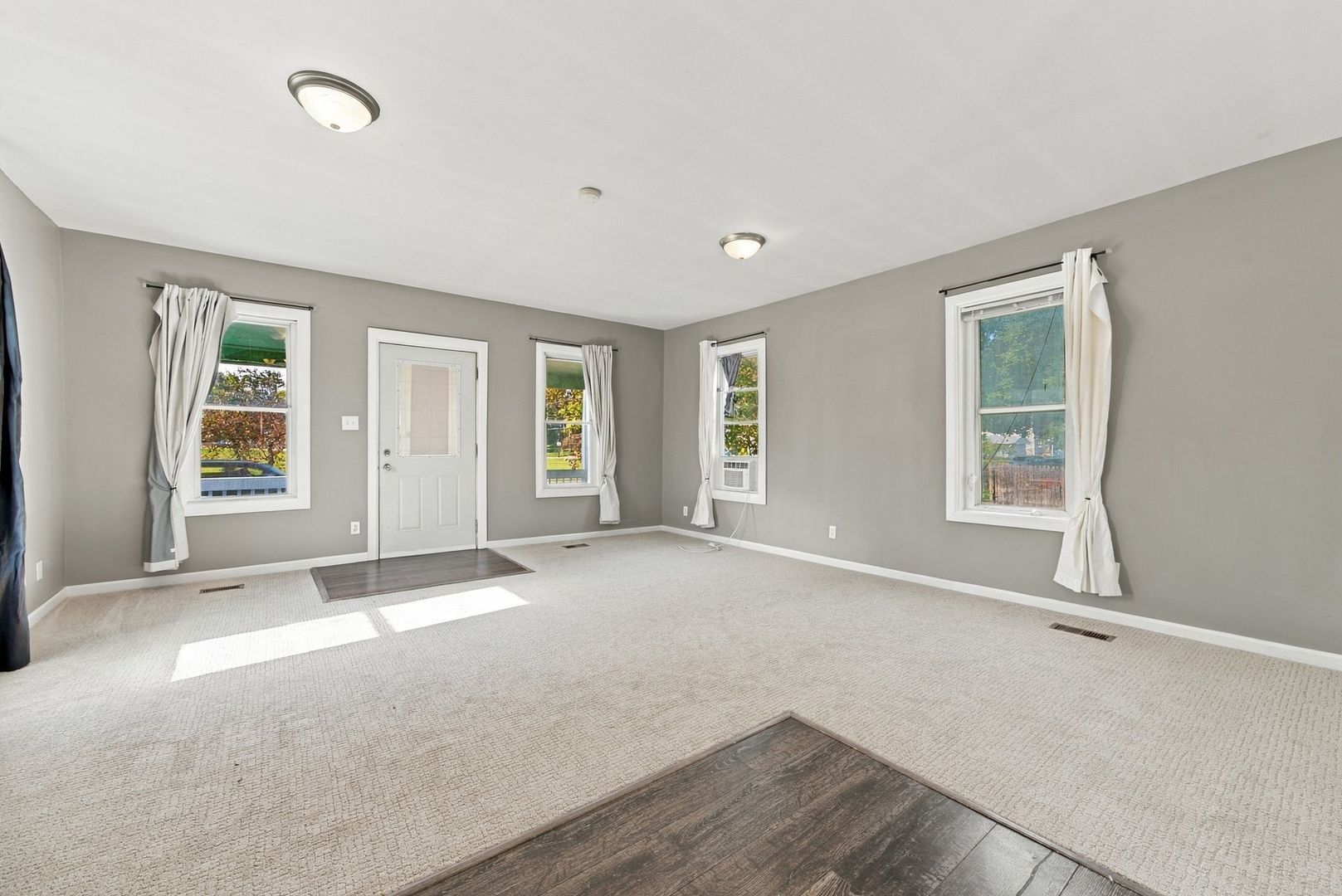 162-172 Woodlawn Avenue