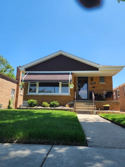 Tiny photo for 13821 S Tracy Avenue, Riverdale, IL 60827 (MLS # 12657284)