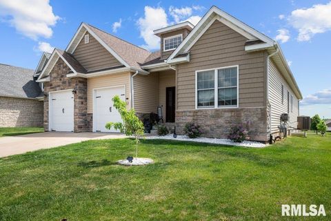 Tiny photo for 67 COBBLESTONE Lane, Le Claire, IA 52753 (MLS # QC4268093)