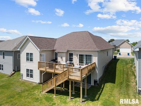 Tiny photo for 67 COBBLESTONE Lane, Le Claire, IA 52753 (MLS # QC4268093)