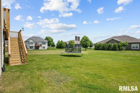 Tiny photo for 67 COBBLESTONE Lane, Le Claire, IA 52753 (MLS # QC4268093)