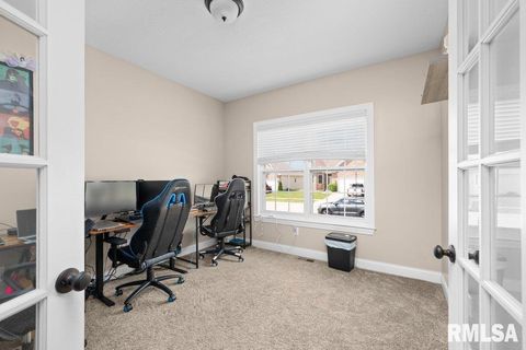 Tiny photo for 67 COBBLESTONE Lane, Le Claire, IA 52753 (MLS # QC4268093)