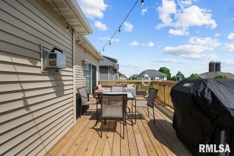 Tiny photo for 67 COBBLESTONE Lane, Le Claire, IA 52753 (MLS # QC4268093)