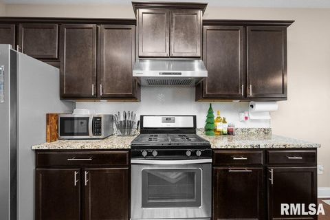 Tiny photo for 67 COBBLESTONE Lane, Le Claire, IA 52753 (MLS # QC4268093)