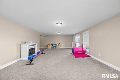 Tiny photo for 67 COBBLESTONE Lane, Le Claire, IA 52753 (MLS # QC4268093)