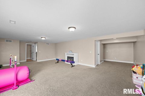 Tiny photo for 67 COBBLESTONE Lane, Le Claire, IA 52753 (MLS # QC4268093)